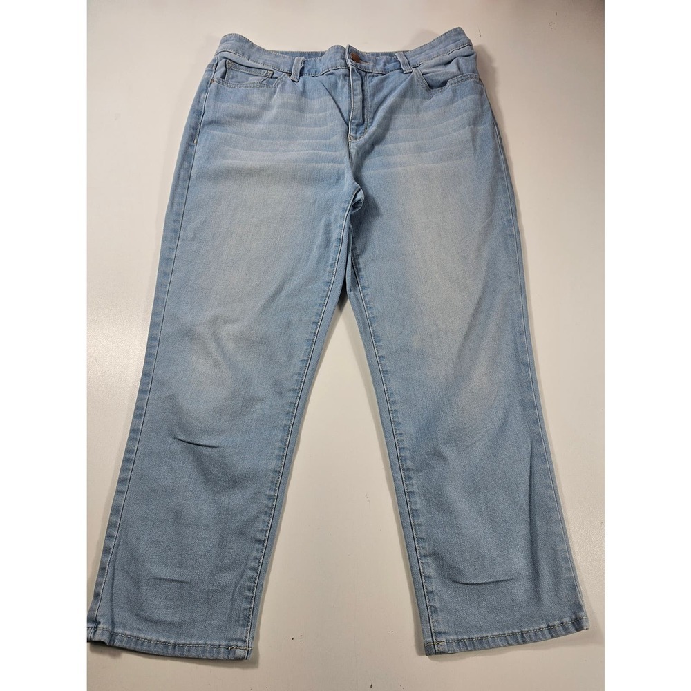 Chicos platinum 0.5 crop (6) Career casual soft stretch EUC *